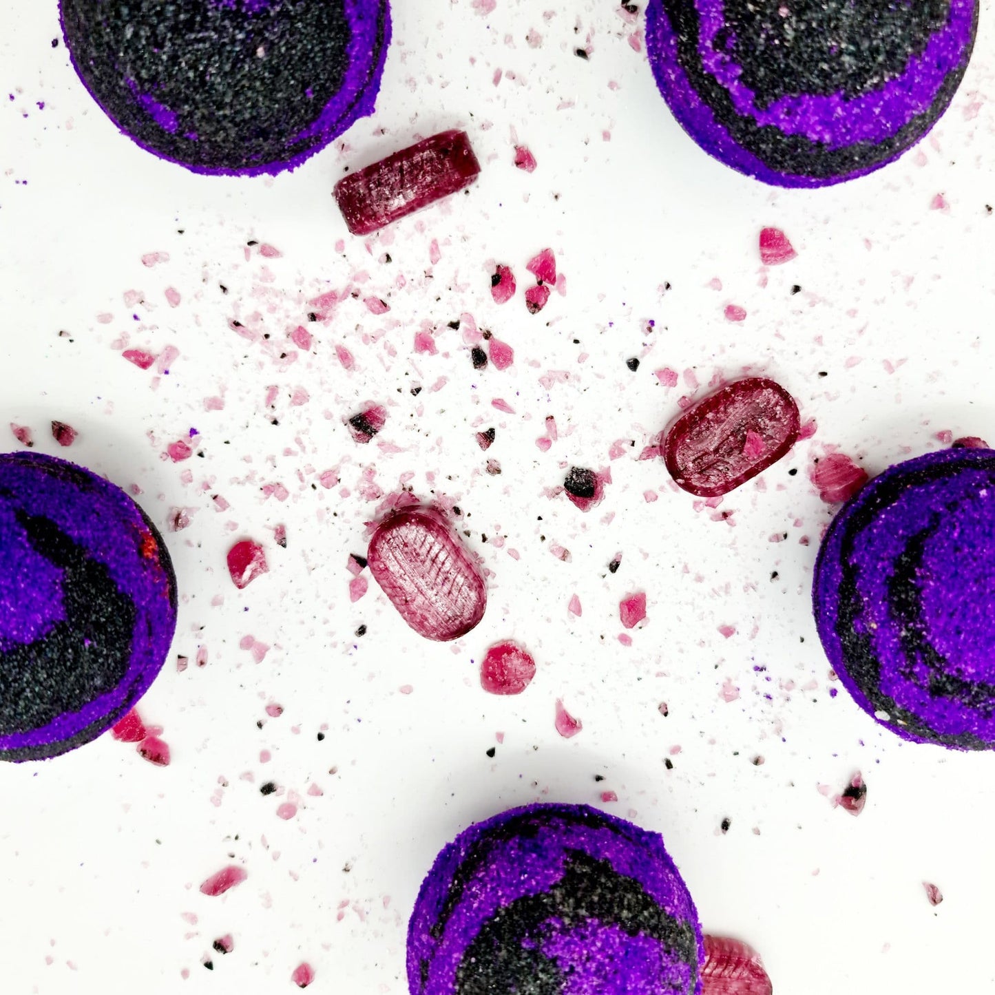 Blackcurrant & Liquorice Bath Bomb