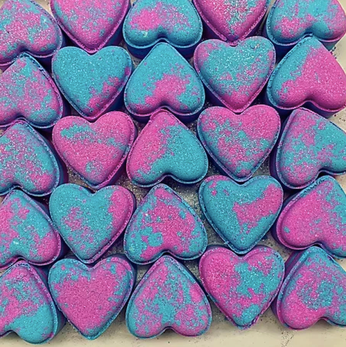 Blackcurrant & Jasmine Heart Bath Bomb